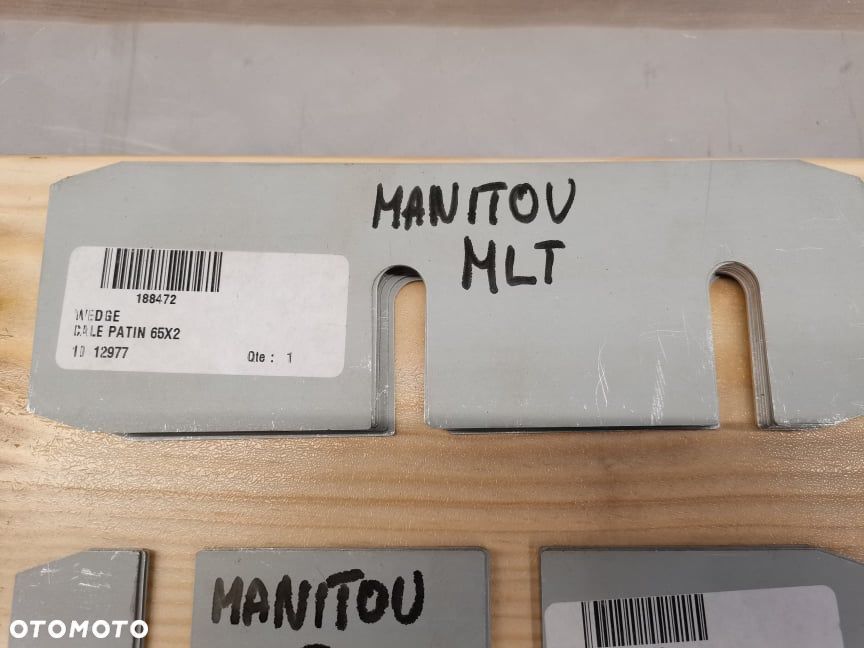 Ślizgi teleskopu Manitou MLT .... {Komplet} - 8