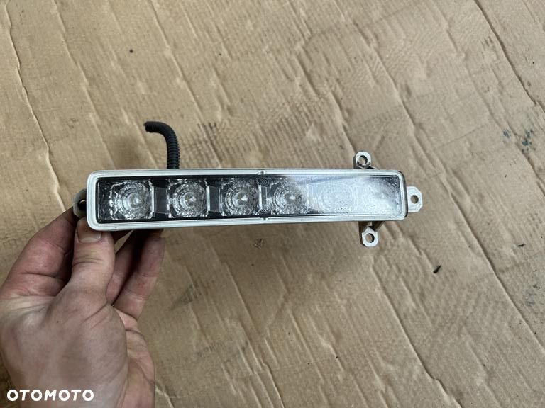 Światła do jazdy dziennej Przód prawa prawe Peugeot 308 II t9 9812662180 - 2