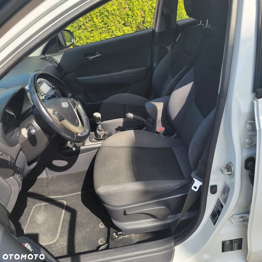 Hyundai i30 1.6 Comfort - 4