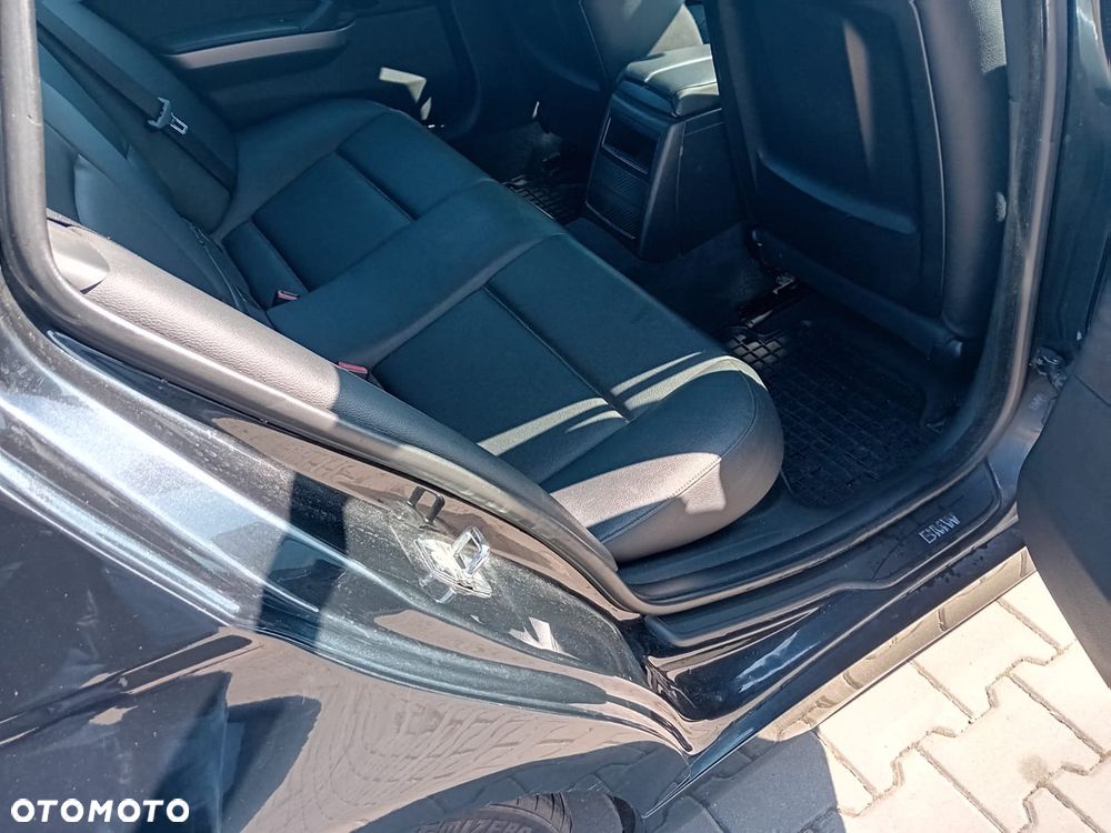 BMW Seria 3 318d - 19