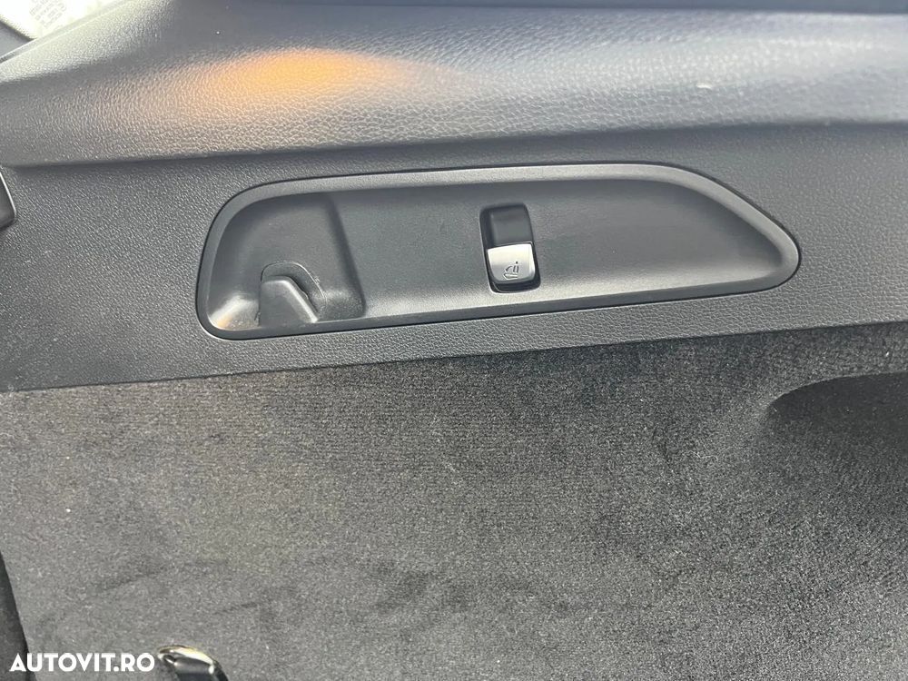 Mercedes-Benz GLC - 27