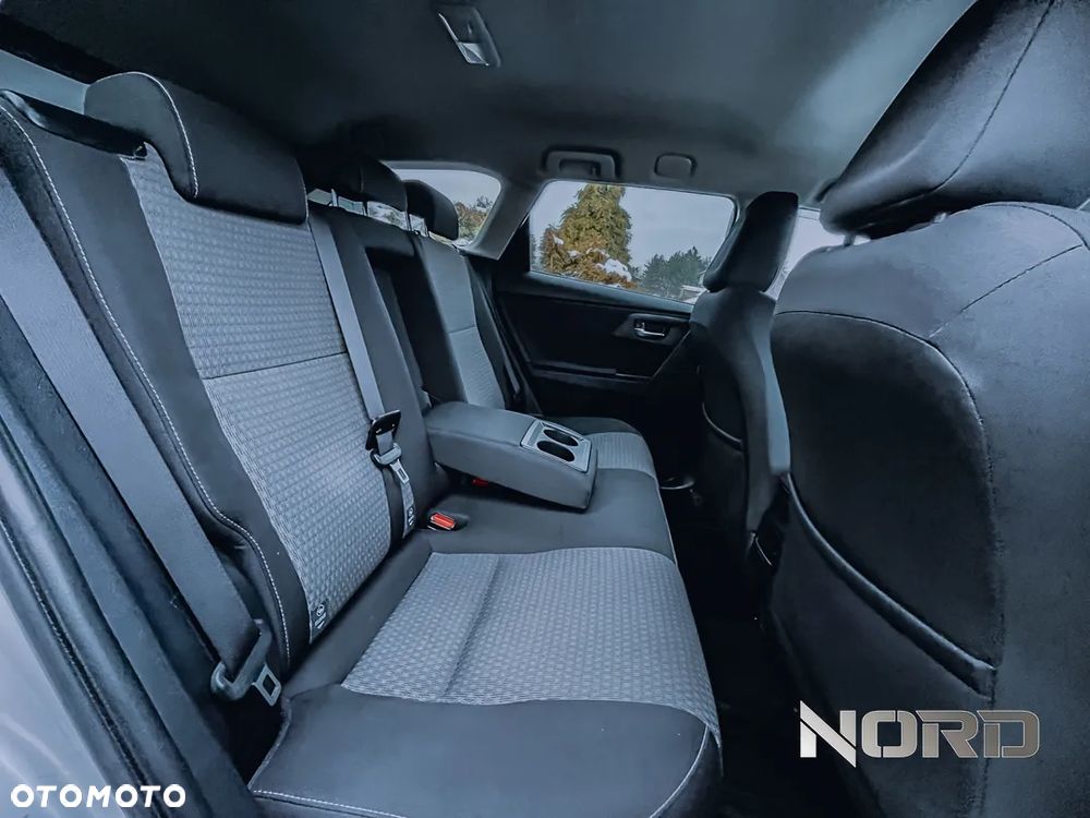 Toyota Auris 1.8 HSD Prestige - 18