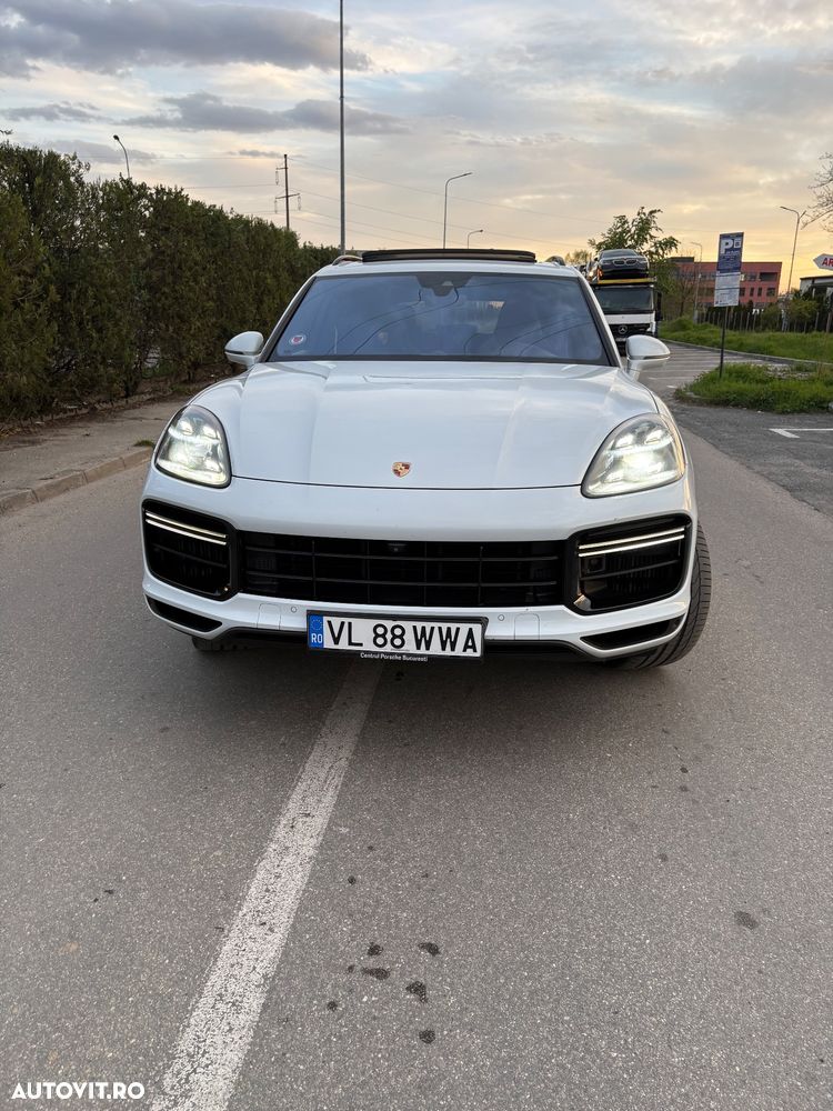 Porsche Cayenne Turbo - 6