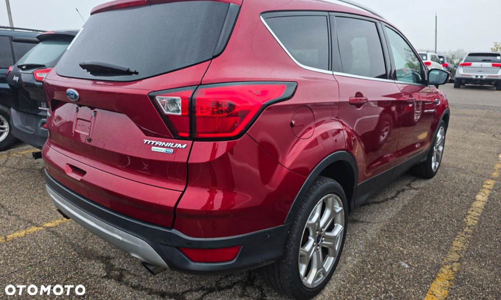 Ford Escape 2.0 EcoBoost AWD Titanium - 4