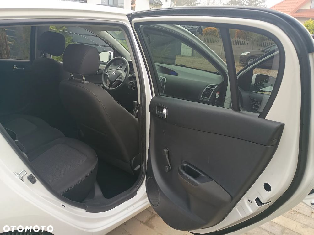 Hyundai i20 1.2 Trend - 15