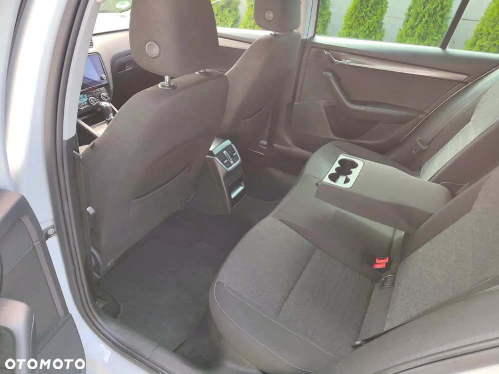 Skoda Octavia 1.5 TSI ACT DSG Soleil - 11