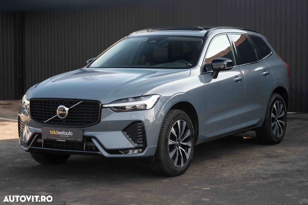 Volvo XC 60 B4 MHEV AT AWD Plus Dark - 38