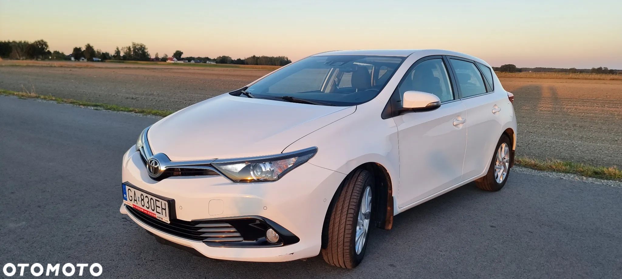 Toyota Auris 1.6 Comfort - 1