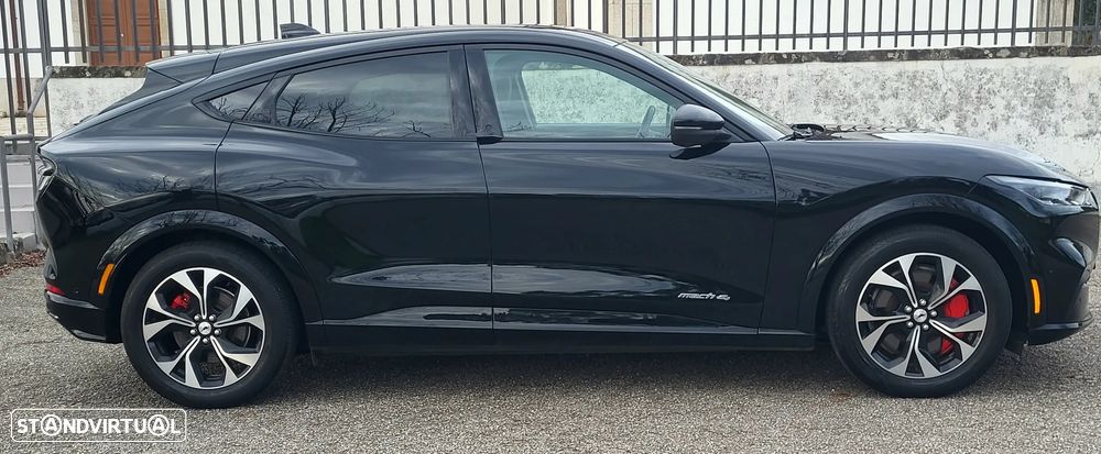 Ford Mustang Mach-E 75.7 kWh Premium AWD - 21