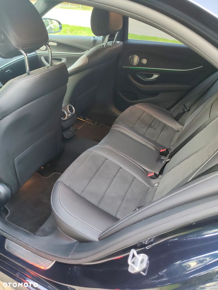 Mercedes-Benz Klasa E 220 d 4-Matic AMG/Avantgarde - 12