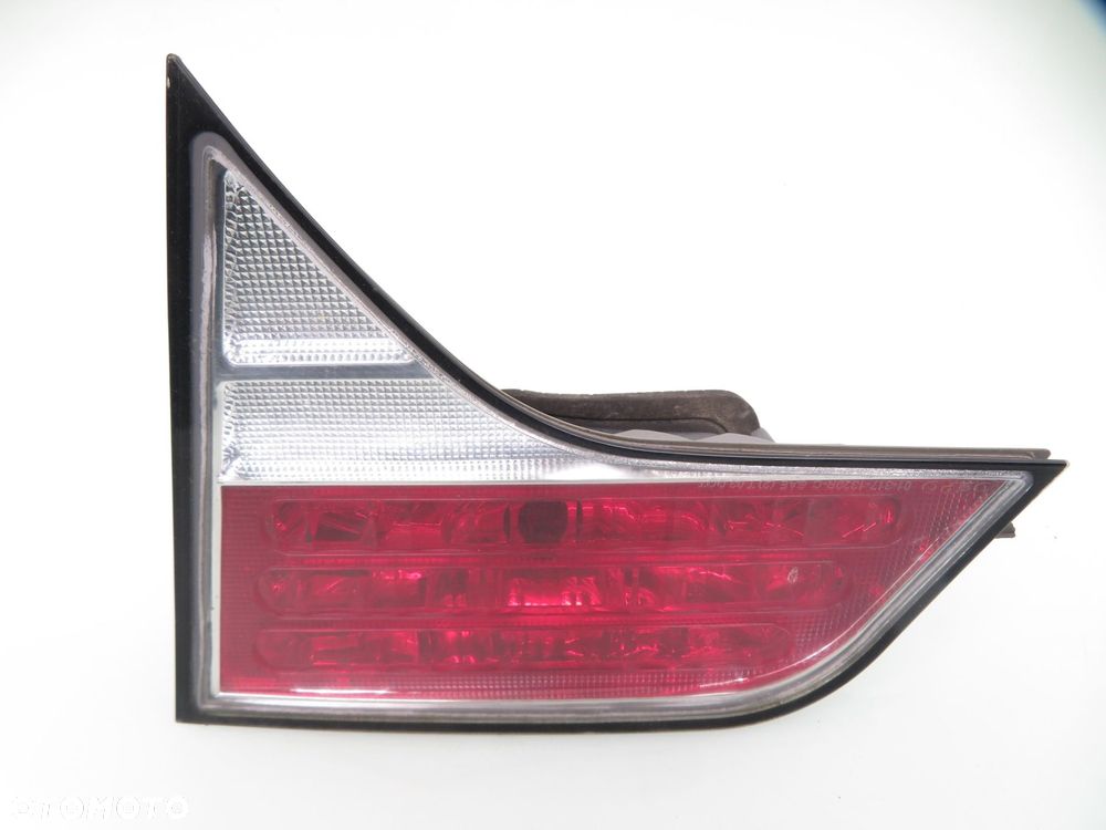 LAMPA PRAWA TYLNA KLAPA HONDA CIVIC VIII SEDAN USA - 1