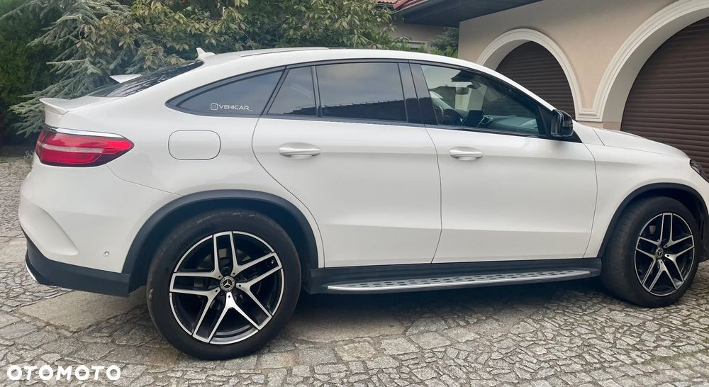 Mercedes-Benz GLE - 1