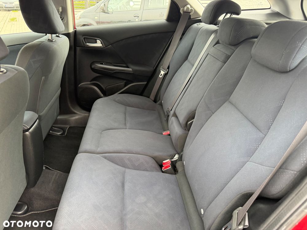 Honda Civic 1.6 i-DTEC Executive Black Edition - 18