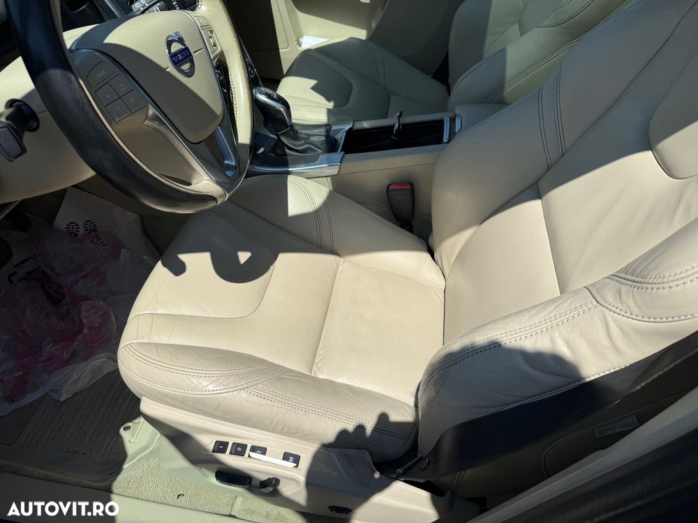 Volvo XC 60 D4AWD Summum - 6