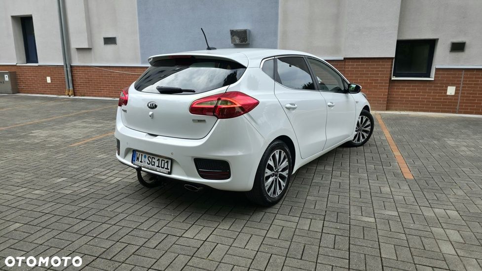 Kia Ceed 1.6 CRDi GT Line - 4
