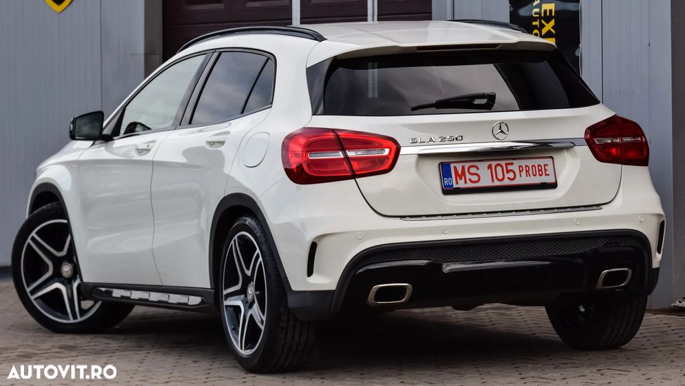 Mercedes-Benz GLA 250 4MATIC 7G-DCT AMG Line - 3