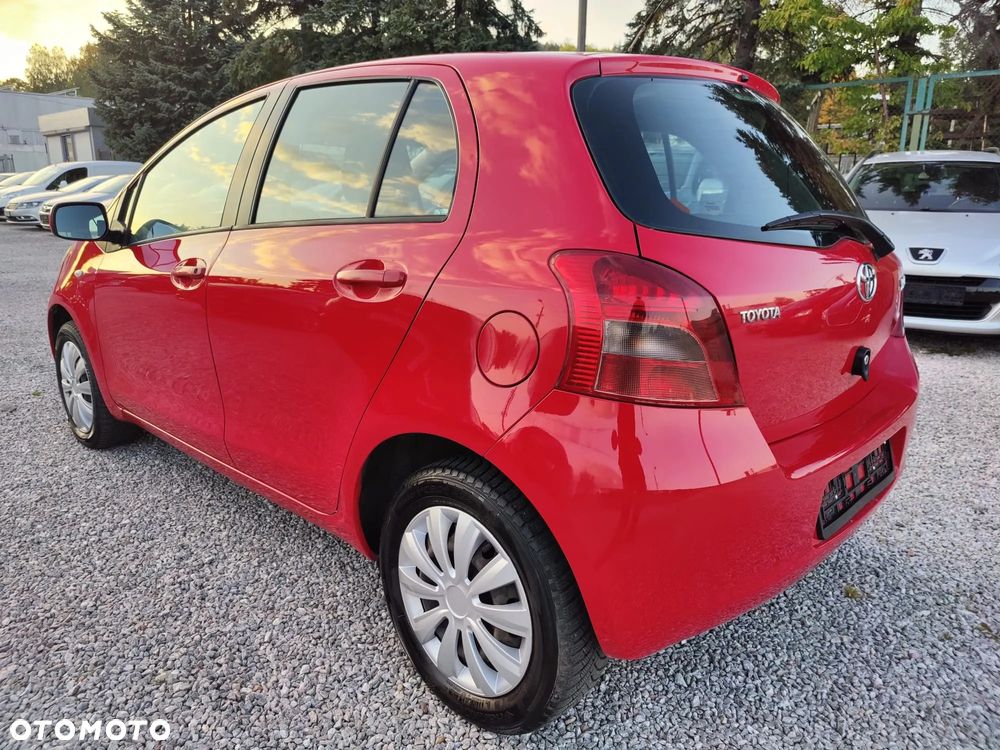 Toyota Yaris - 18