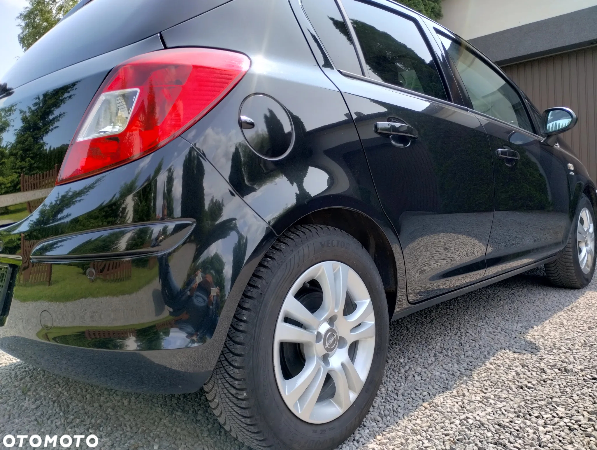 Opel Corsa 1.4 16V Active - 13