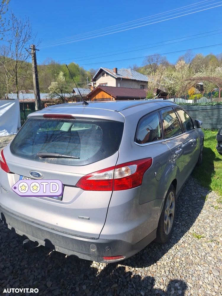 Ford Focus - 8