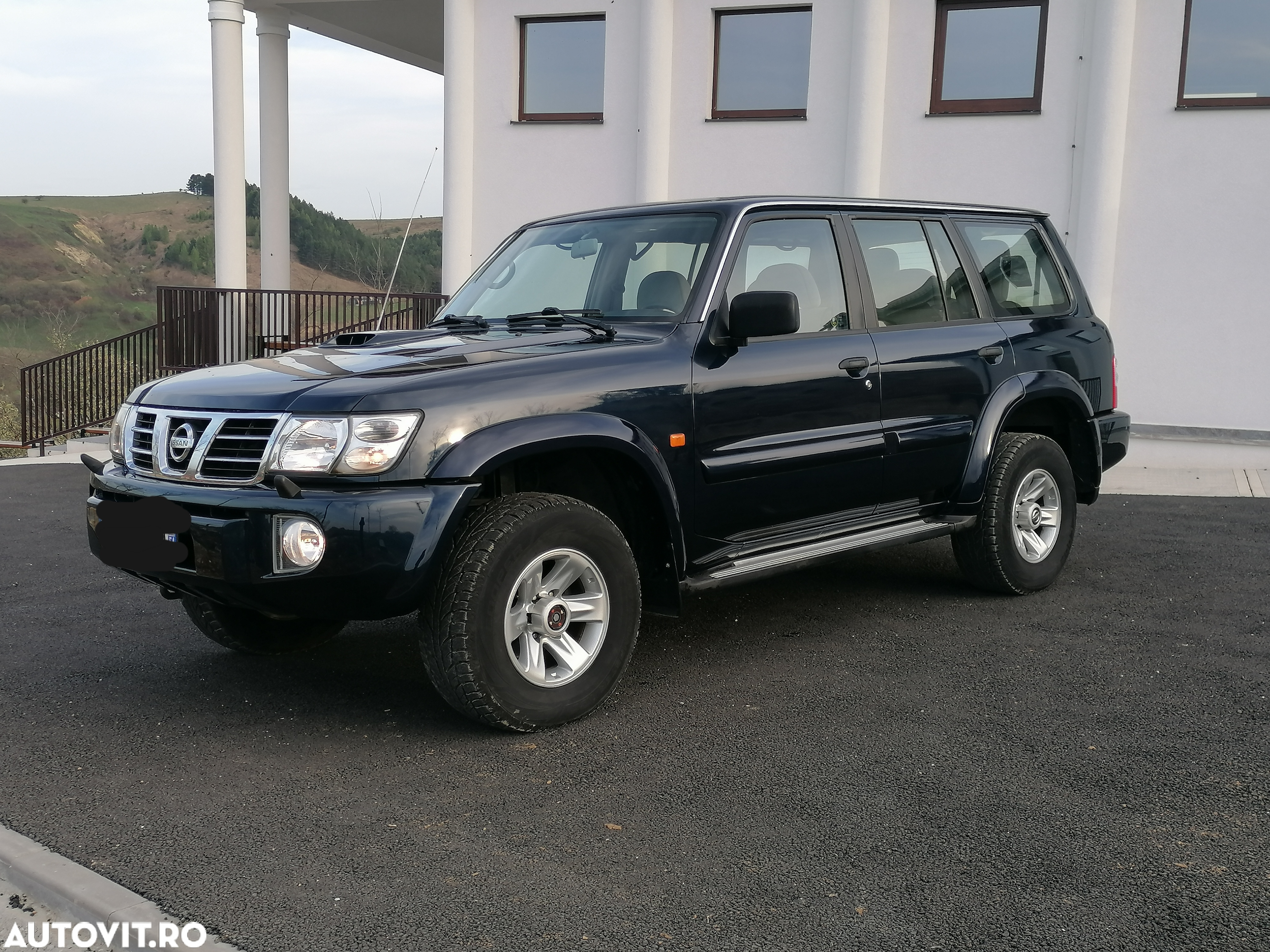 Nissan Patrol - 2