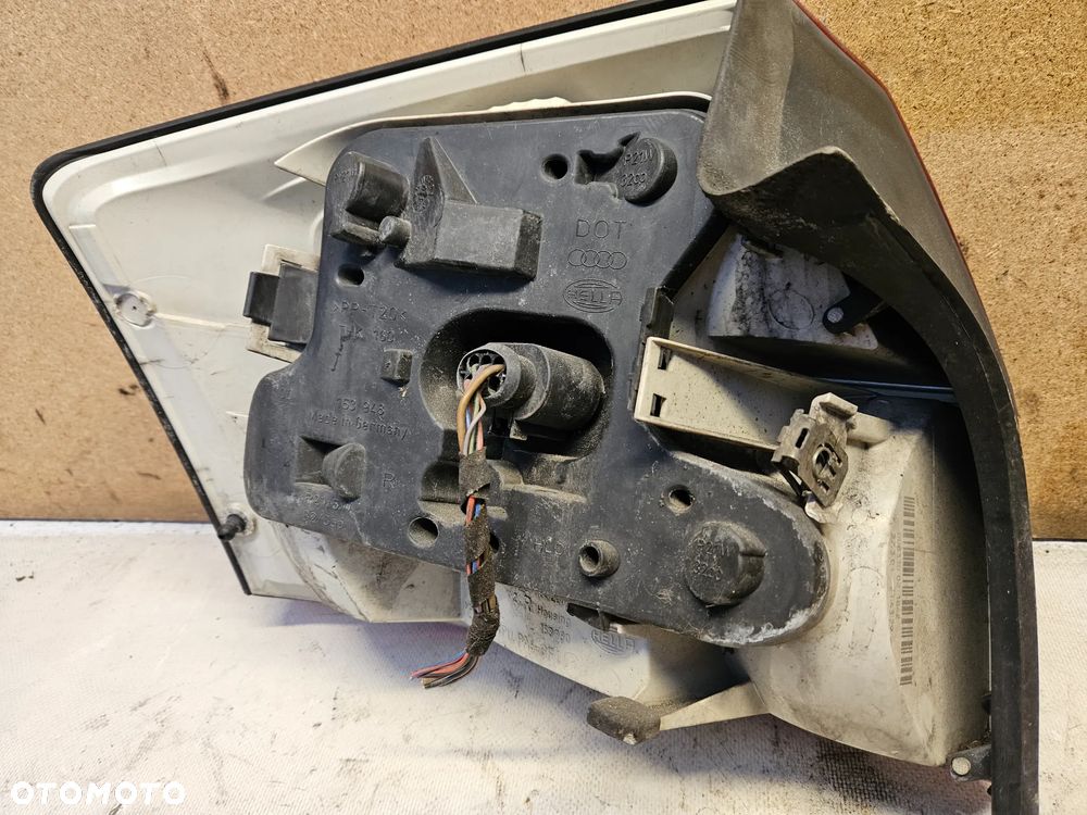 Audi A4 B6 Sedan Lampa prawa tylna - 4
