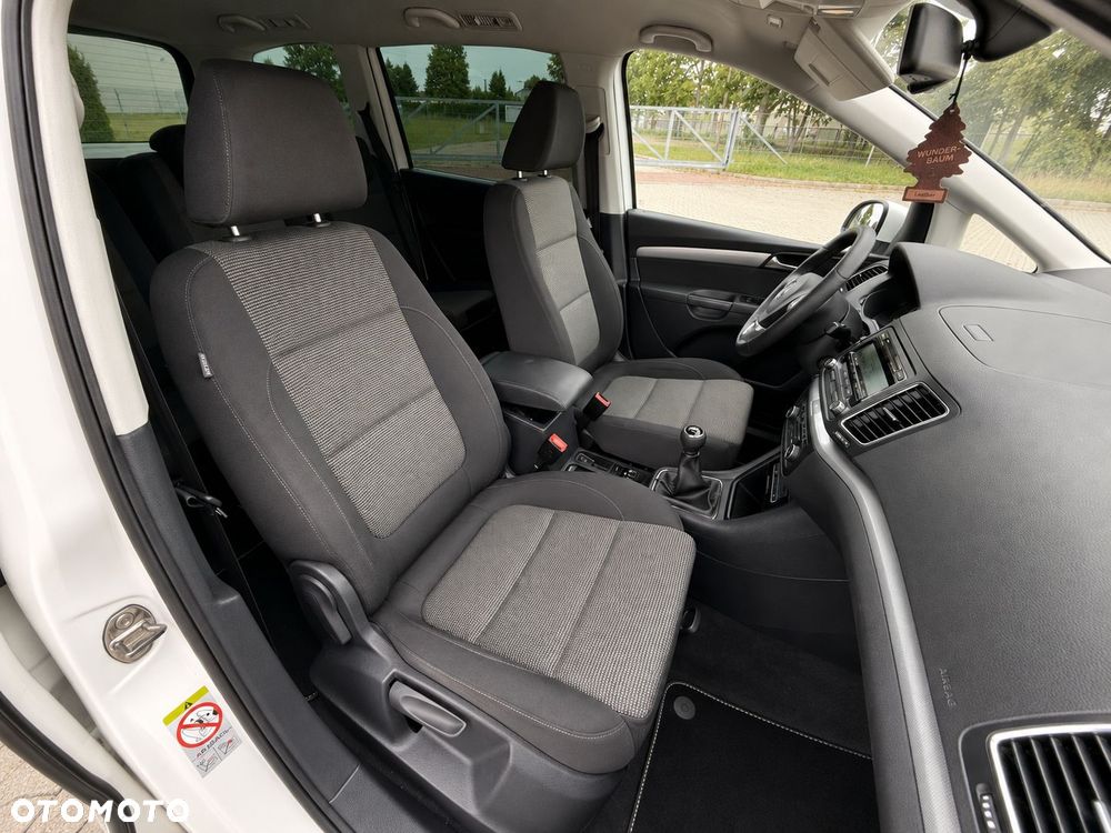 Volkswagen Sharan 2.0 TDI DPF BlueMotion Comfortline - 25