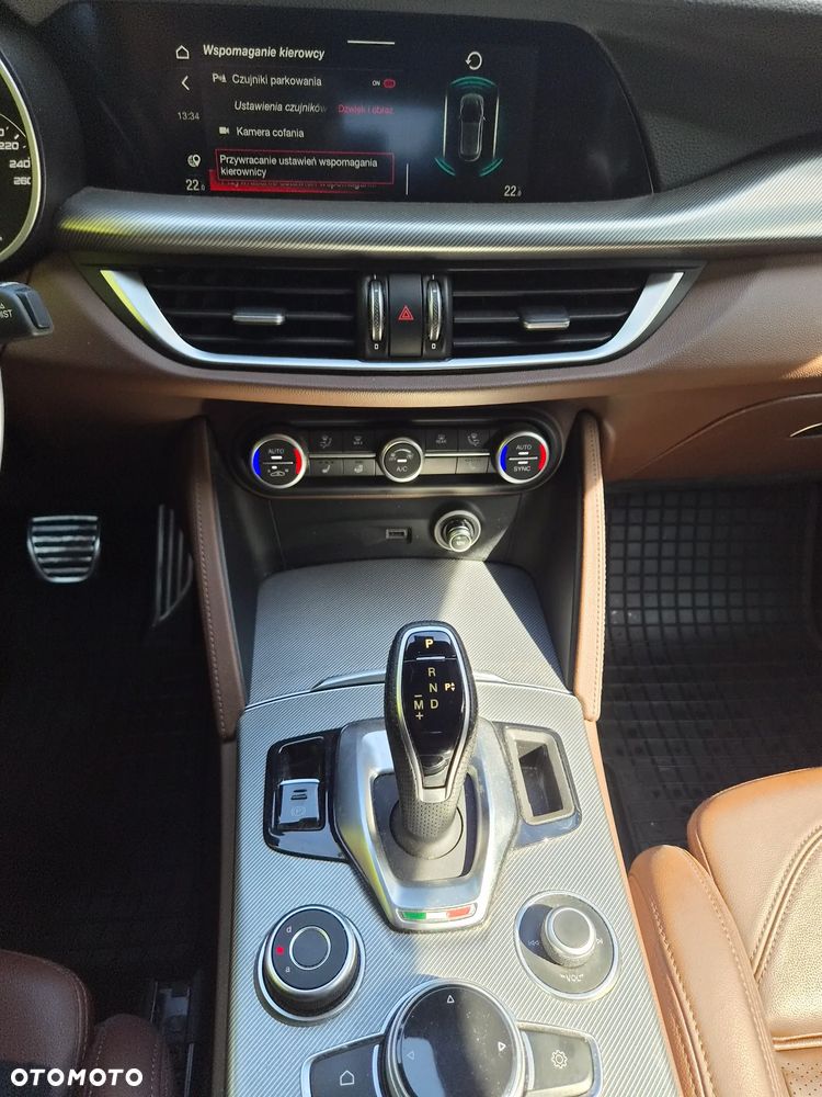 Alfa Romeo Stelvio 2.0 Turbo Veloce Q4 - 13