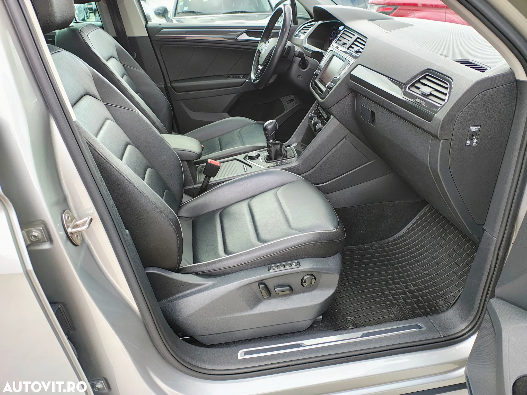 Volkswagen Tiguan 2.0 TDI SCR 4MOTION (BlueMotion Techn.) DSG Highline - 33