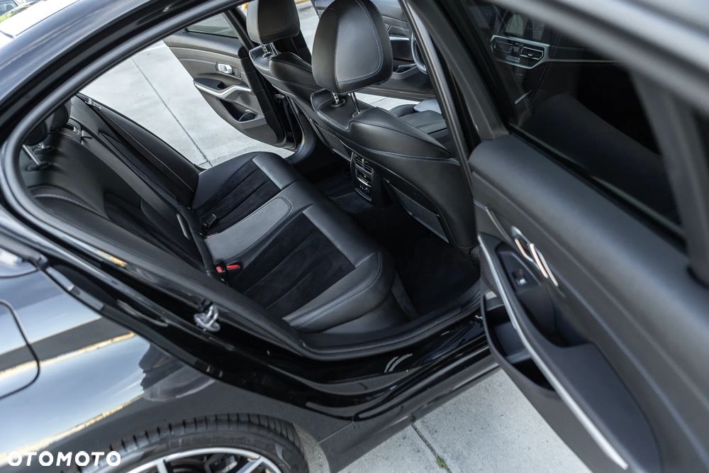 BMW Seria 3 320d xDrive M Sport Shadow - 24