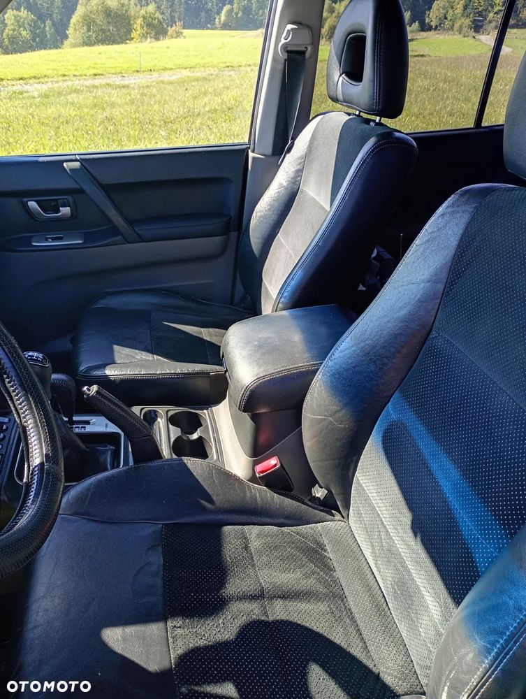Mitsubishi Pajero - 7
