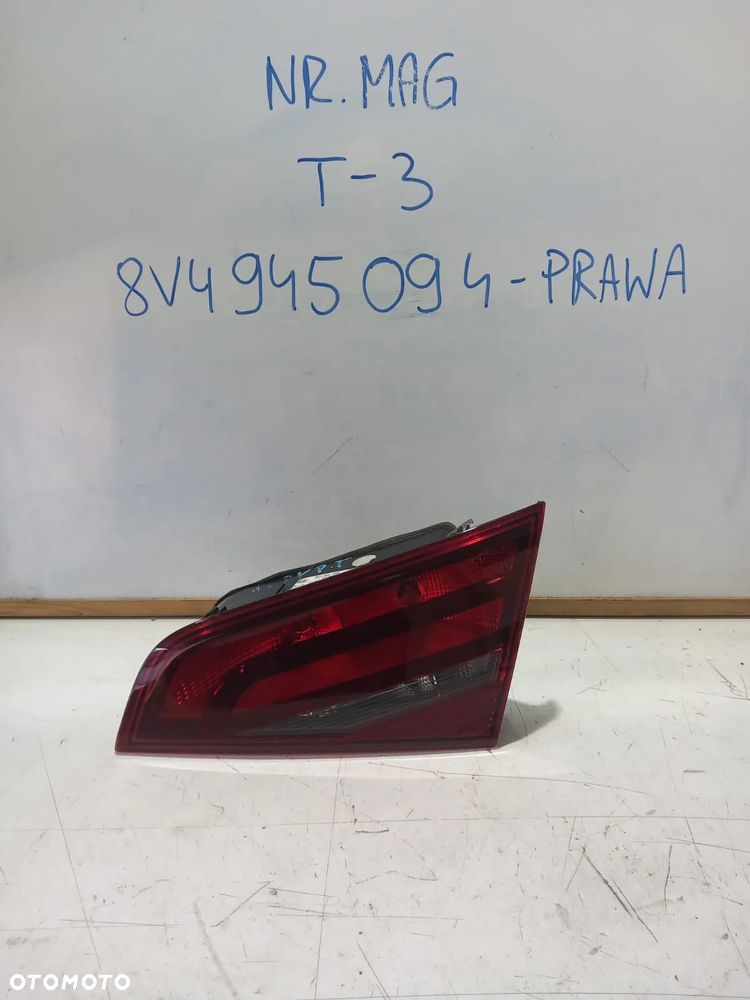 LAMPA PRAWA TYŁ TYLNA W KLAPĘ AUDI A3 8V 5D 8V4945094 - 1