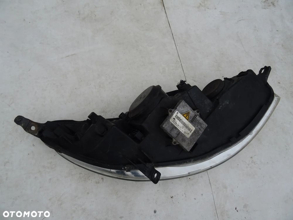 Peugeot 407 lampa lewy przód lewa przednia przedni reflektor xenon - 5