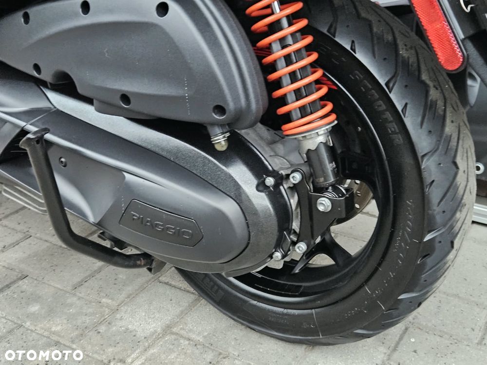 Piaggio MP-3 - 7