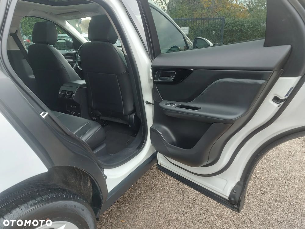Jaguar F-Pace 3.0 V6 AWD Prestige - 16