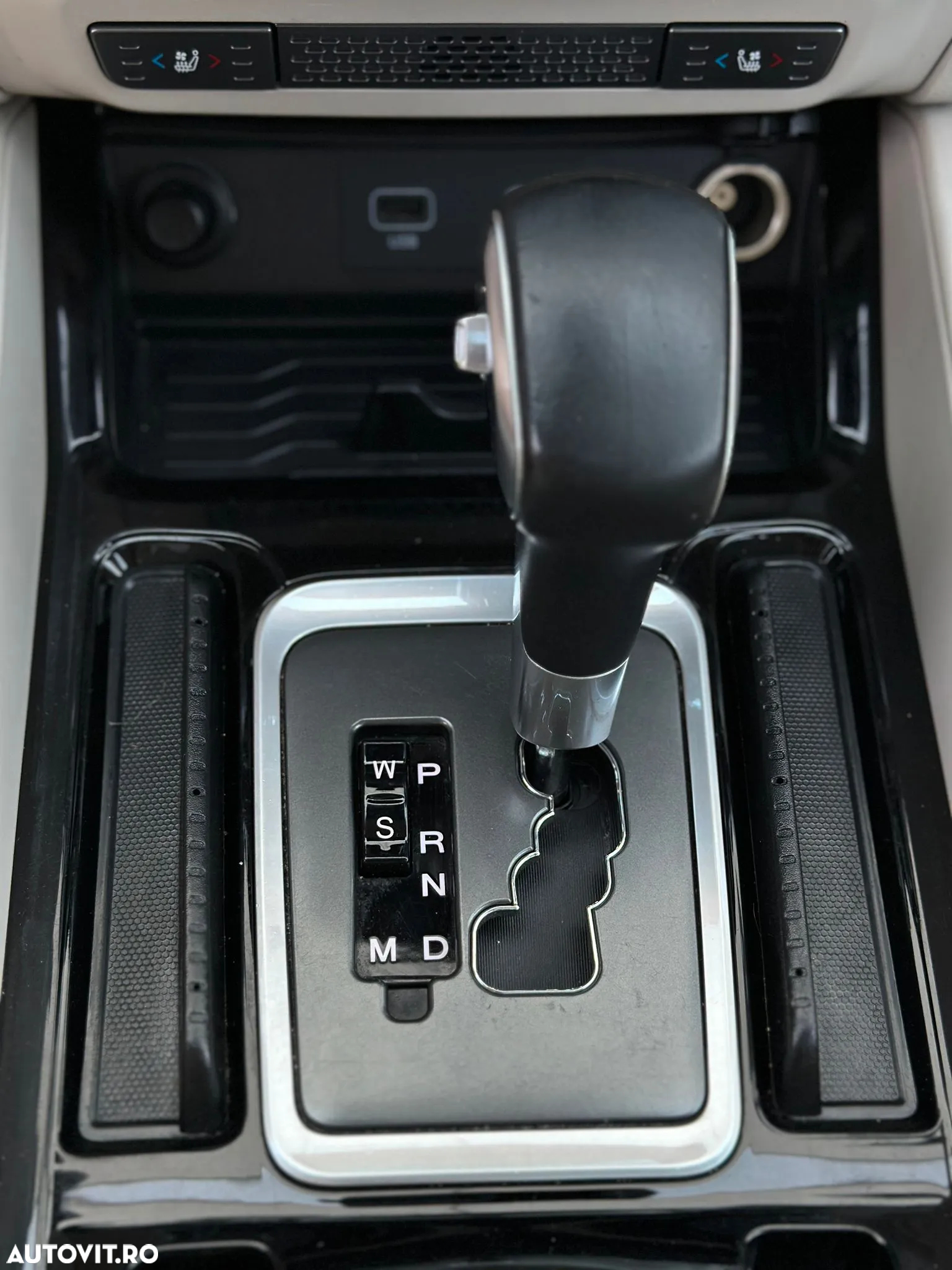 SsangYong REXTON 2.2 e-XDi 220 4WD Aut. Sapphire - 17