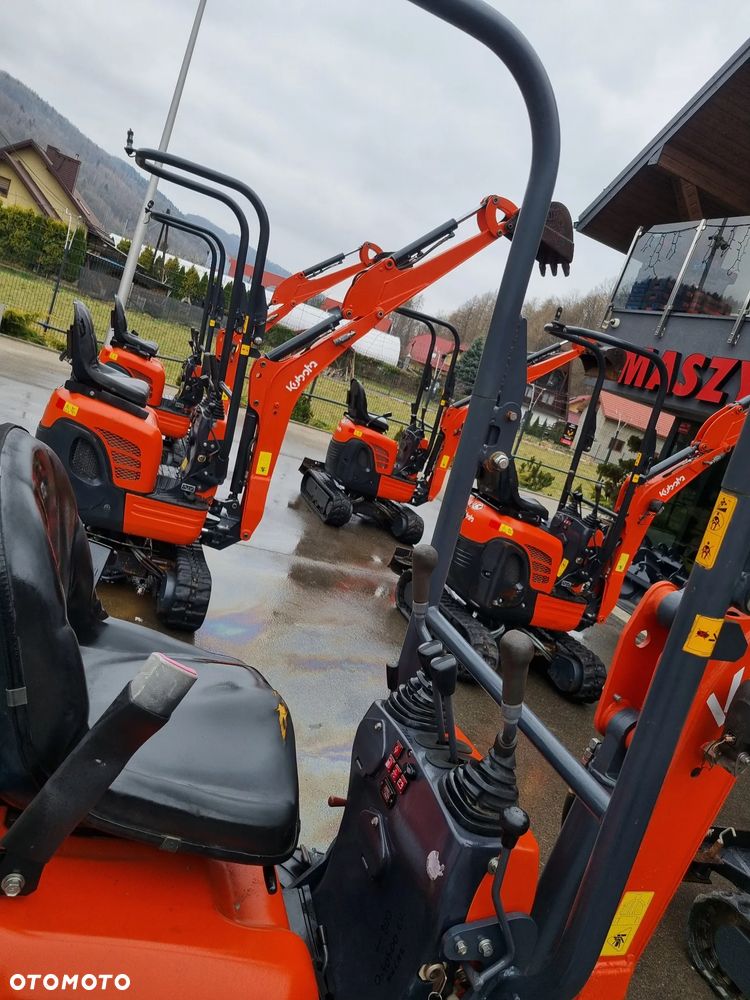 Kubota U10 Minikoparka Japońska 1.1tony. HURT! z Norwegii każda sztuka IGŁA! Zero śladów zużycia ładny stan gąsienic. Rok od 2015 do 2019. Jedna cena! Silnik 3 cylindry. Minikoparki sprowadzone z Norwegii. Rozsuwane Podwozia. Szybka Wolna jazda. Wyjscia dodatkowe na młot lub wiertnice. Serwisowane w DEKRA. Okazja do wyczerpania zapasów!  Zero luzów czy wycieków. Maszyny Pochodzą z dużej szkółki roślinnej. Potężna moc. Wersja Norweska - 16