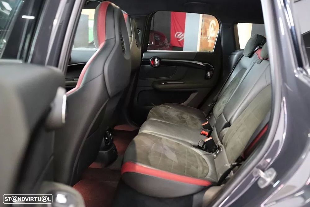 MINI Countryman Cooper SE ALL4 Auto - 27