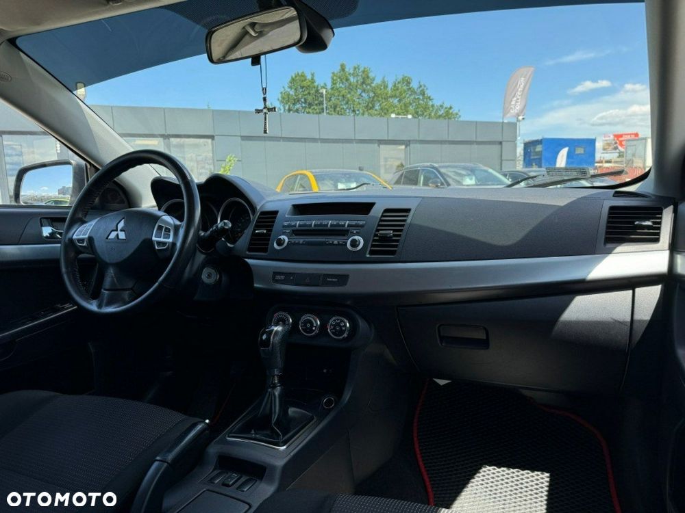 Mitsubishi Lancer - 14