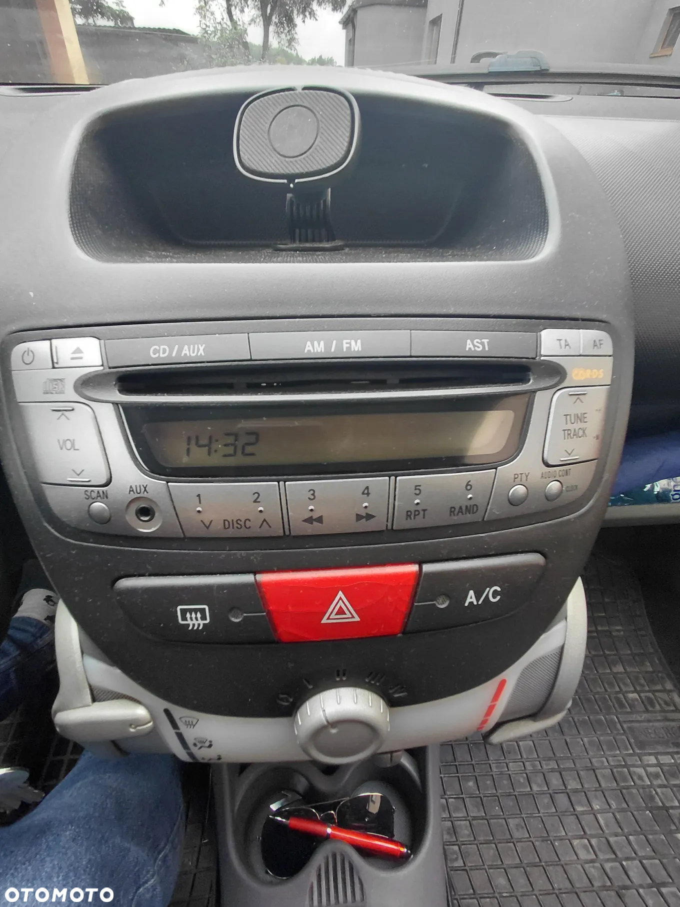 Peugeot 107 - 14