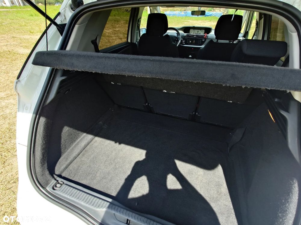 Citroën C4 Picasso 1.6 HDi Attraction - 9