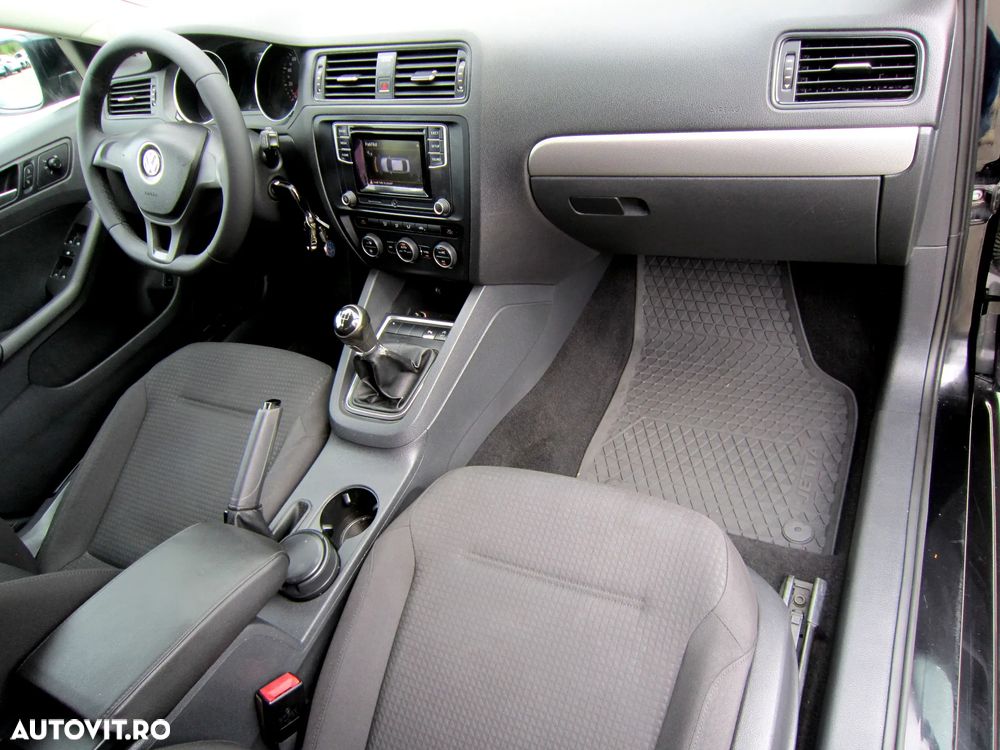 Volkswagen Jetta 2.0 TDI Comfortline - 7