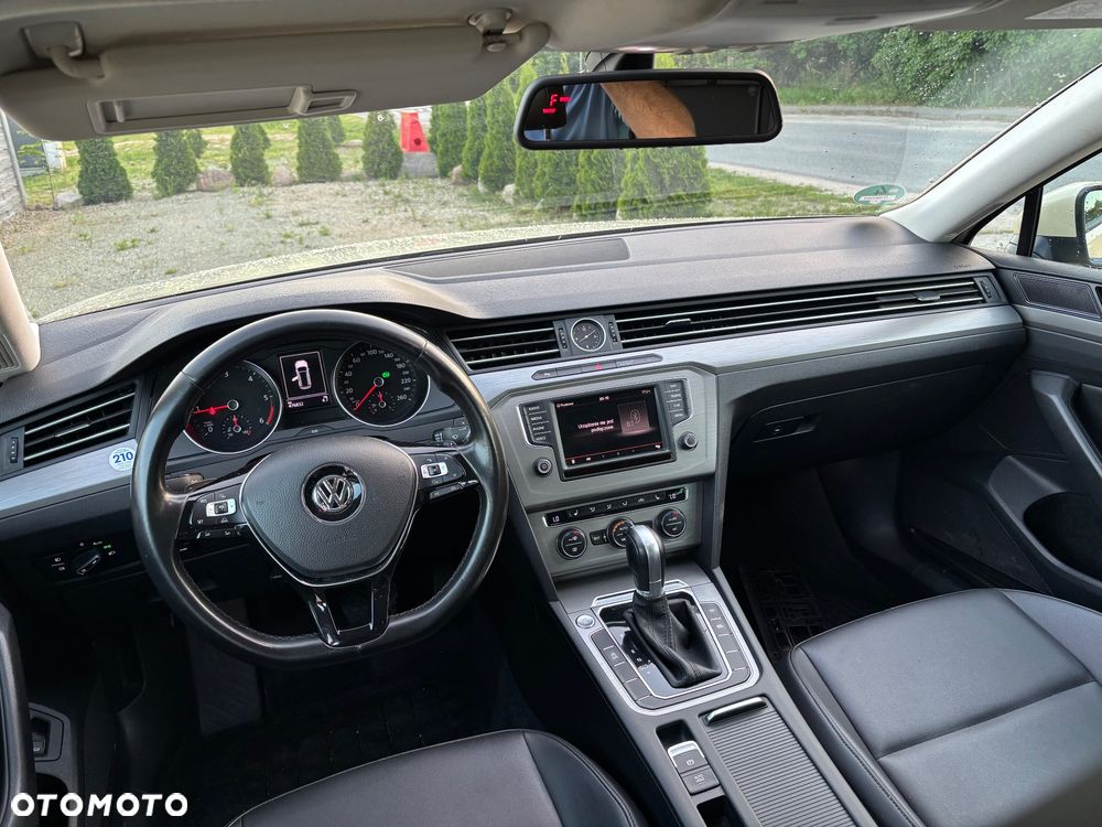 Volkswagen Passat 2.0 TDI (BlueMotion Technology) DSG Comfortline - 17