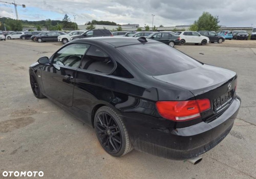 BMW Seria 3 320i Edition Exclusive - 3