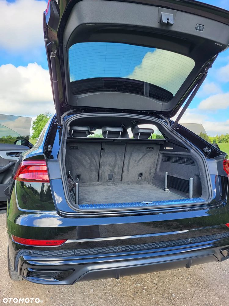 Audi Q8 - 12