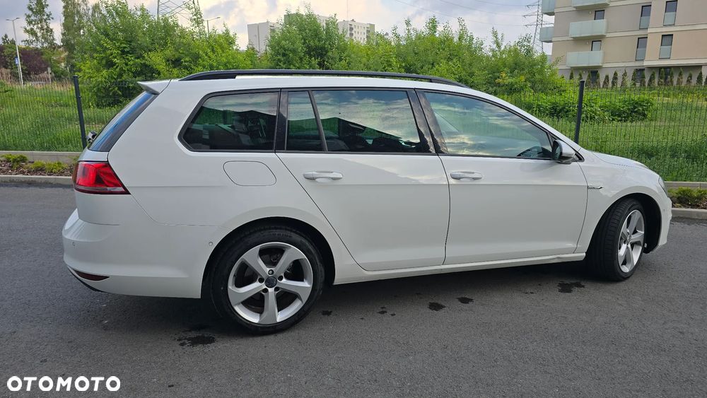 Volkswagen Golf - 3