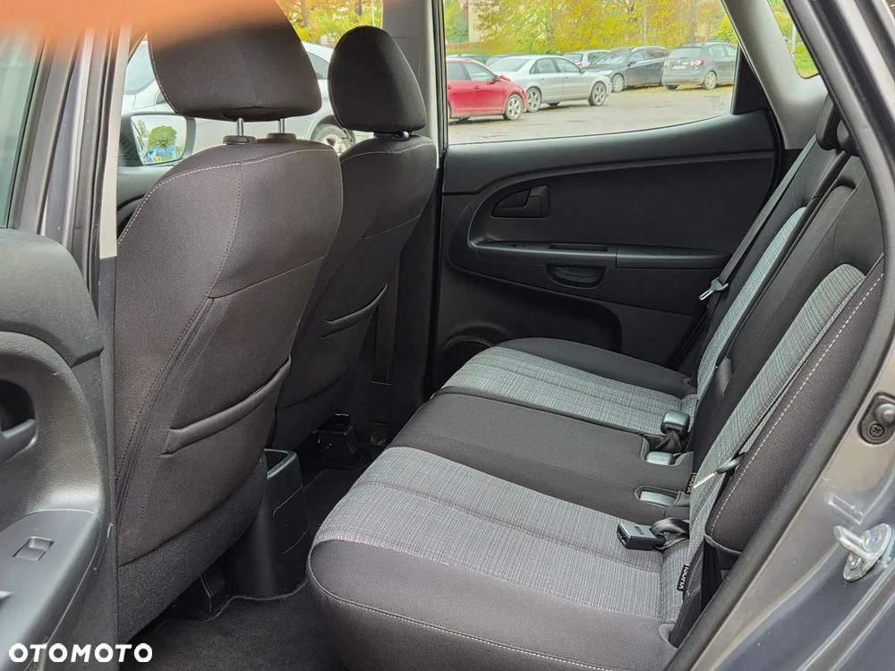 Kia Venga 1.4 CVVT Fifa World Cup Edition - 33