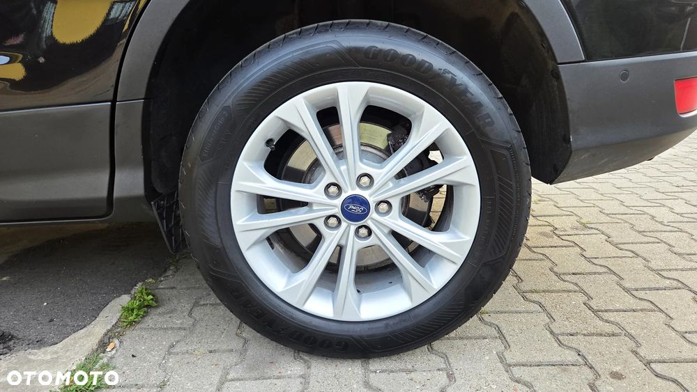 Ford Kuga 1.5 EcoBoost 2x4 Titanium - 33