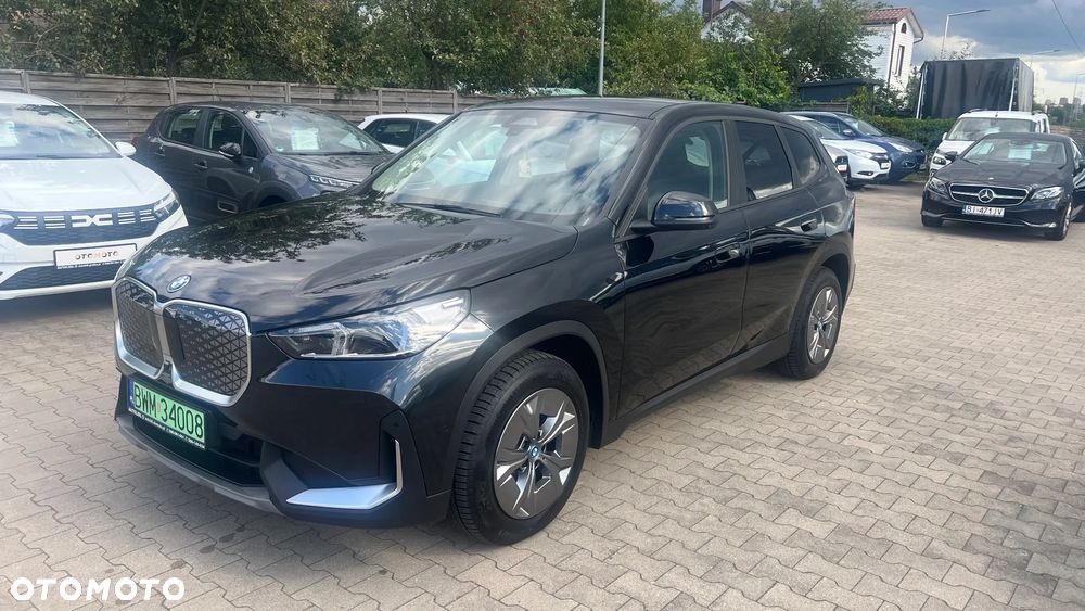 BMW iX1 eDrive20 xLine - 11