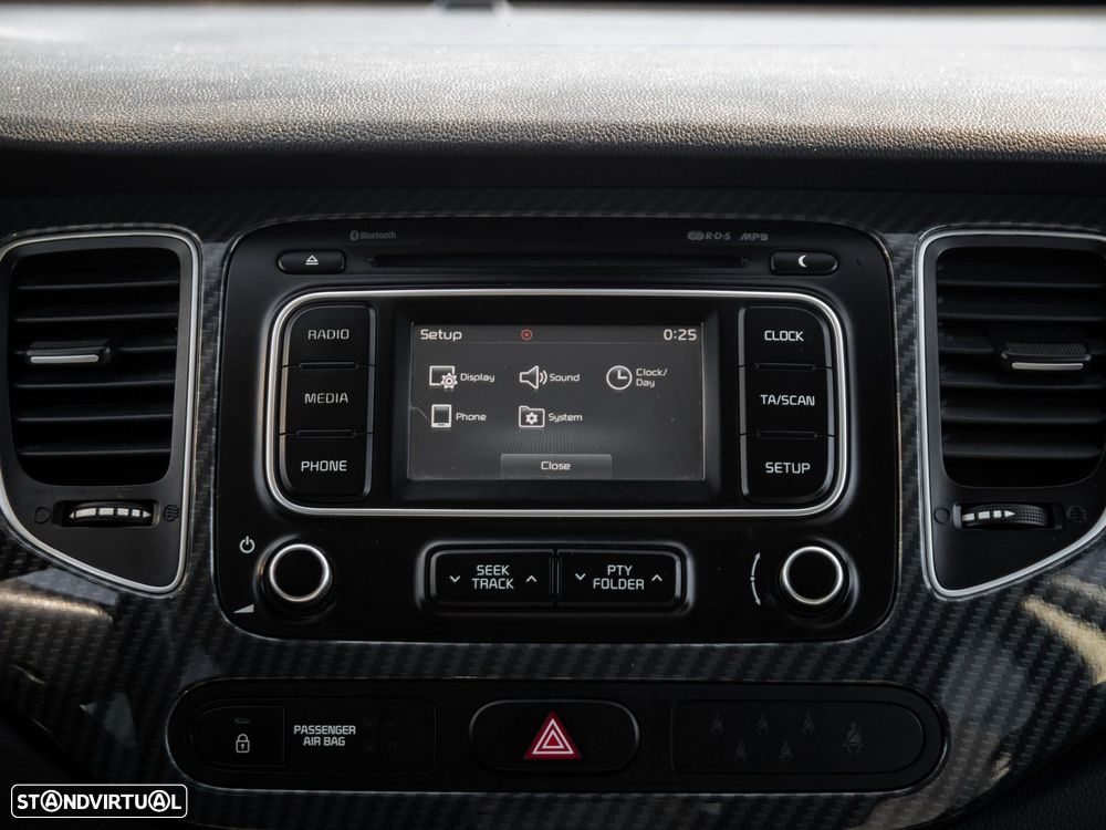 Kia Carens 1.7 CRDi ISG TX - 26