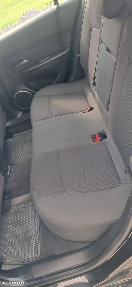 Chevrolet Cruze 1.8 LS+ - 15
